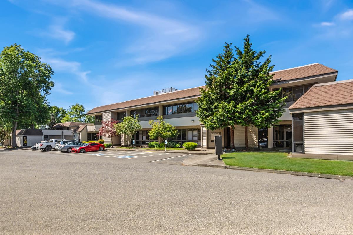 2,674 SF Flex Space in Redmond, WA Photo